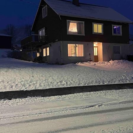 Strandveien 71 Skjervoy 外观 照片